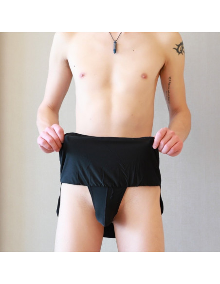 Эротические шортики с разрезом по бокам G77