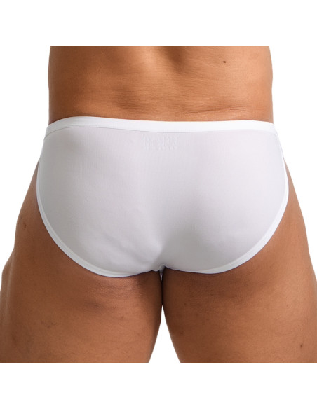 Стильное бельё с серебристой застёжкой GT88