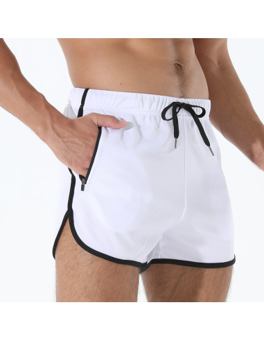 короткие тренировочные шорты мужские вид сбоку